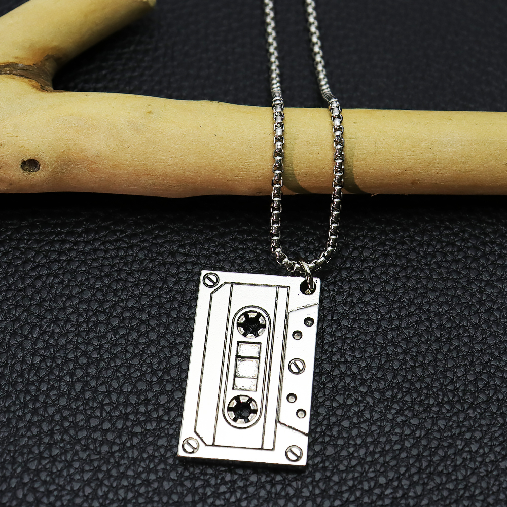 1pc Vintage Cassette Tape Pend - Women'S Fashion In The 80S recension och pris